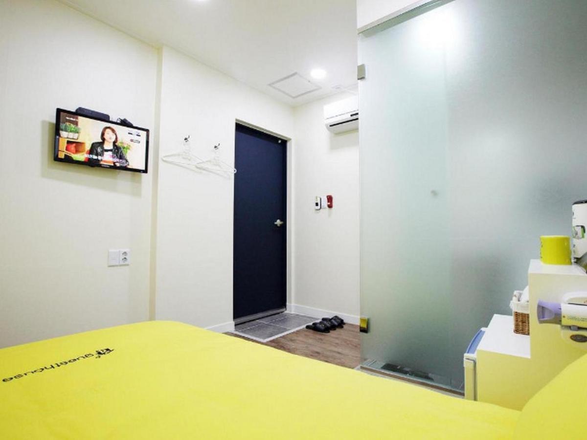 24 Guesthouse Myeongdong Avenue Seul Dış mekan fotoğraf