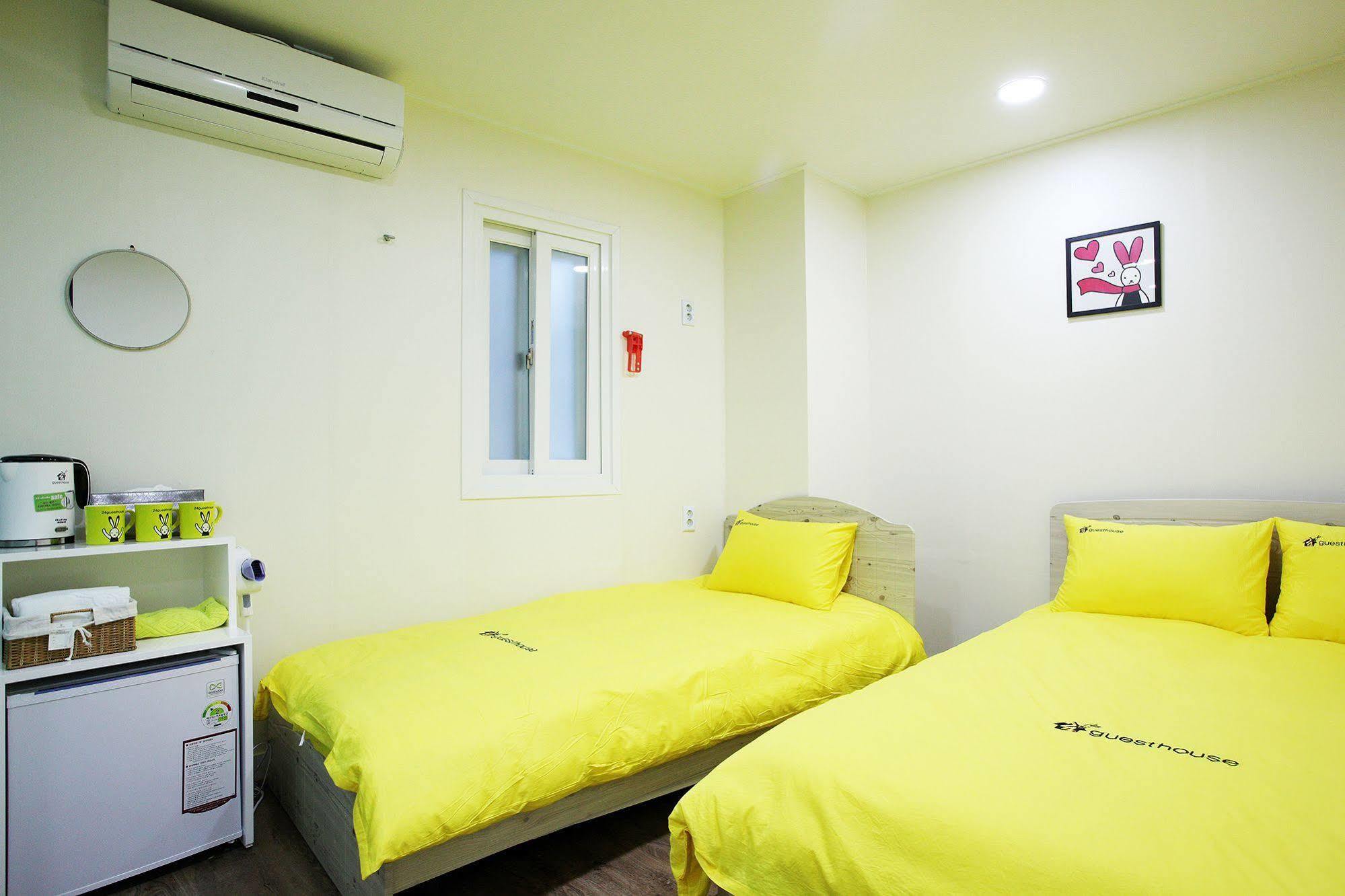 24 Guesthouse Myeongdong Avenue Seul Dış mekan fotoğraf
