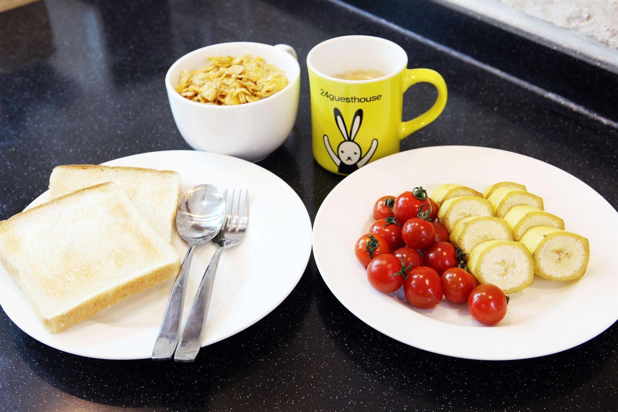 24 Guesthouse Myeongdong Avenue Seul Dış mekan fotoğraf